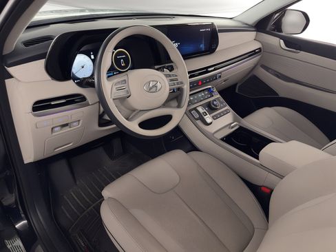 Used 2023 Hyundai Palisade Calligraphy FWD image 4