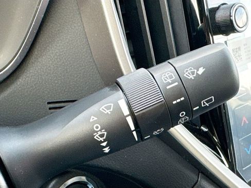 New 2026 Subaru Ascent Limited image 13