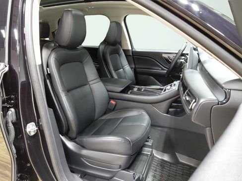 Used 2024 Lincoln Aviator AWD w/ Premium Package image 15