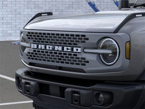 New 2025 Ford Bronco Badlands image 19