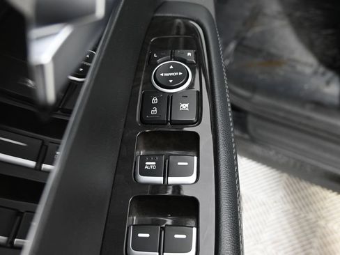 Used 2018 Kia Sorento FWD image 20