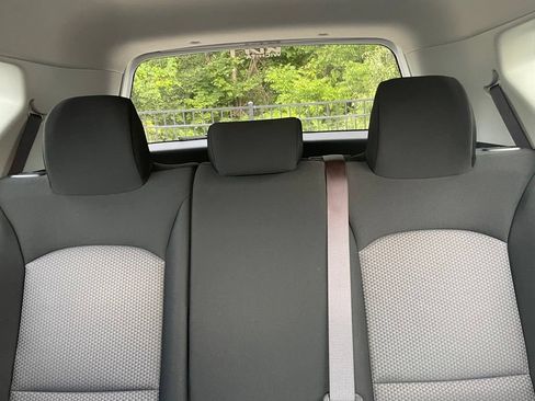 Used 2025 Kia Soul LX w/ LX Technology Package FWD image 7