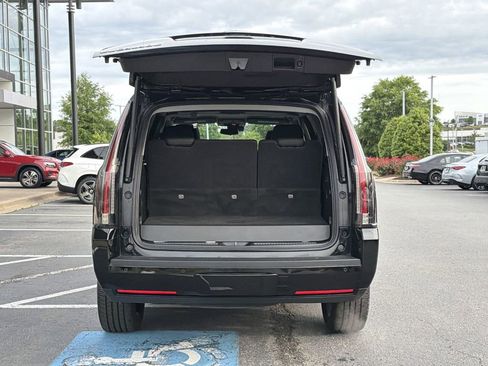 Used 2020 Cadillac Escalade Luxury AWD/4WD image 15