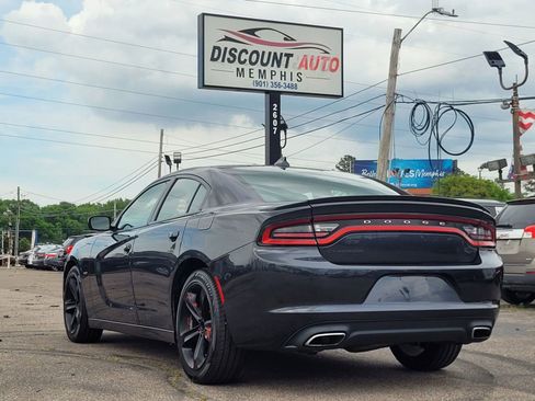Used 2017 Dodge Charger R/T RWD image 11