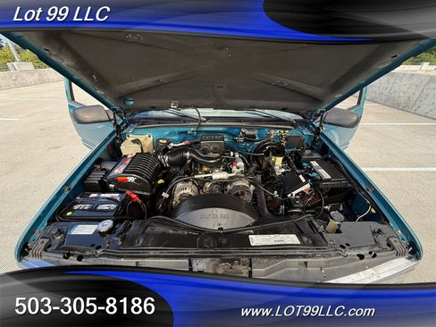 Used 1998 Chevrolet Silverado 1500 4x4 Extended Cab w/ Preferred Equipment Group 2 image 19