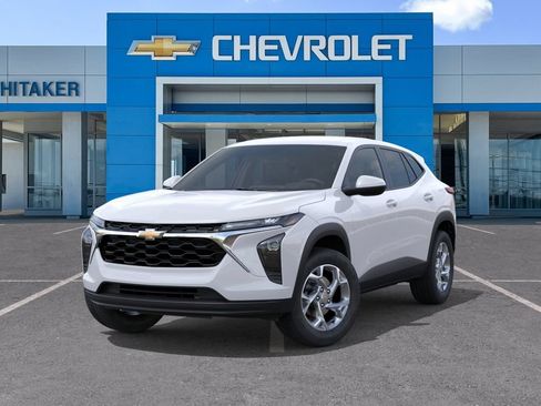 New 2026 Chevrolet Trax LS w/ LS Convenience Package FWD image 6
