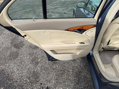 Used 2005 Mercedes-Benz E 320 E320 image 19