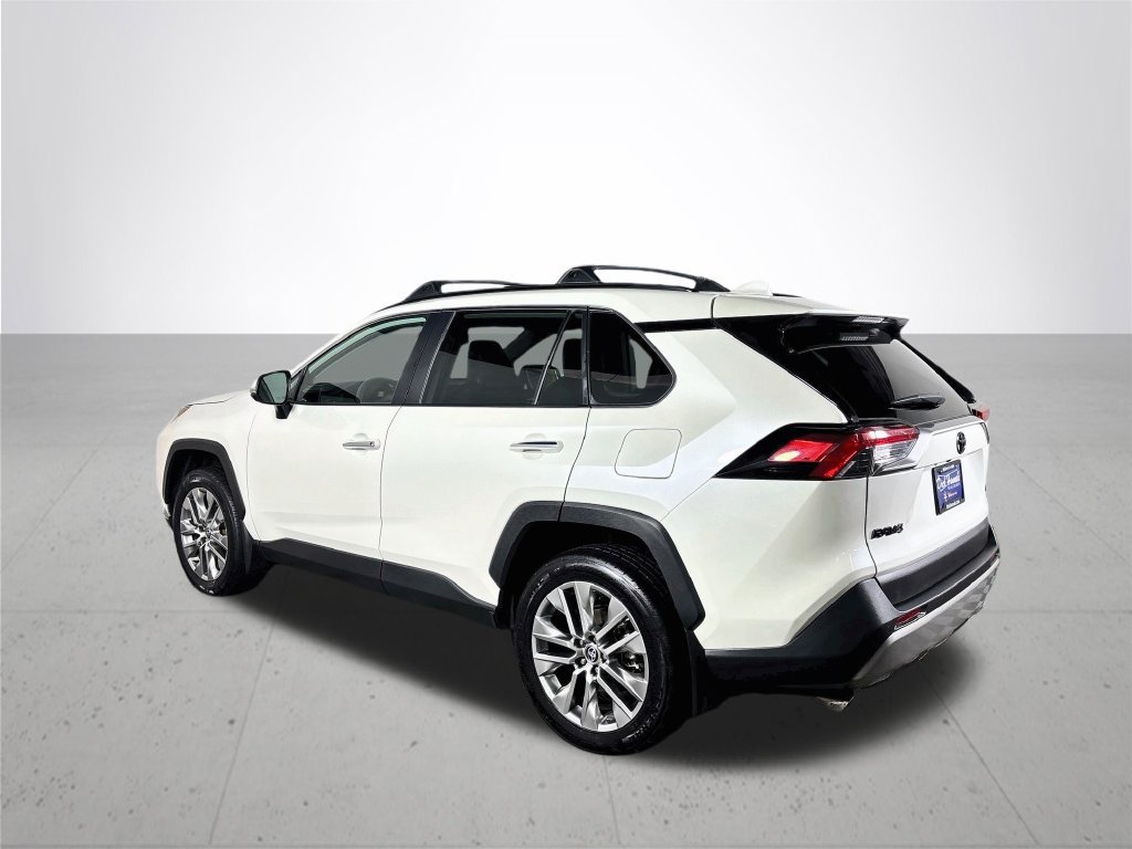 Used 2022 Toyota RAV4 Limited AWD/4WD image 8
