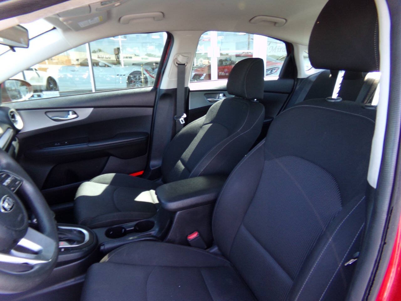 Used 2021 Kia Forte LXS FWD image 8