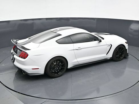 Used 2019 Ford Mustang Shelby GT350 w/ Technology Package RWD image 31