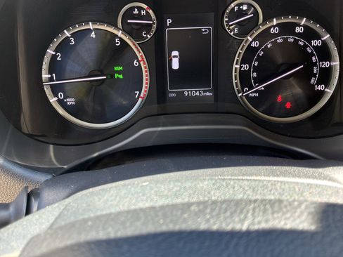 Used 2020 Lexus GX 460 Premium AWD/4WD image 22
