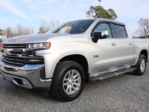 Used 2019 Chevrolet Silverado 1500 LTZ w/ LTZ Texas Edition AWD/4WD image 3