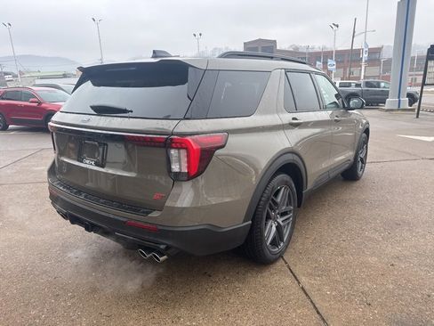 New 2026 Ford Explorer ST w/ Sun And Sound Package image 7