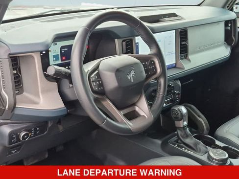 Used 2024 Ford Bronco Outer Banks AWD/4WD image 2