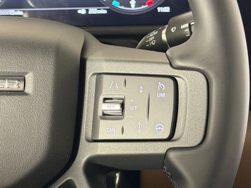 Used 2026 Land Rover Defender 110 S image 17