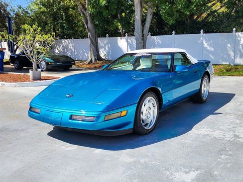 Used 1993 Chevrolet Corvette Convertible RWD image 12