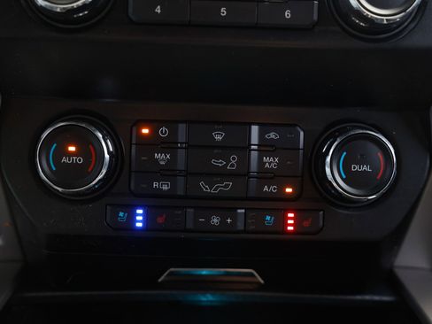 Used 2019 Ford F150 Lariat image 35