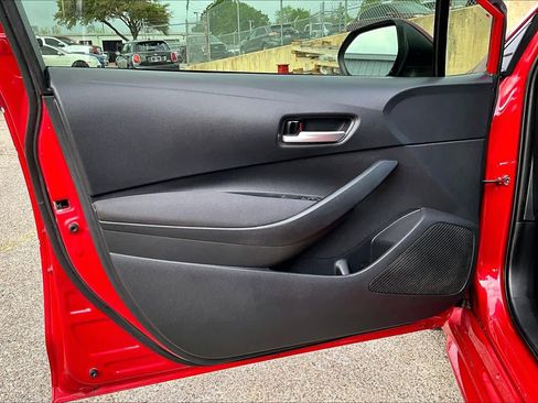 Used 2020 Toyota Corolla LE w/ LE Premium Package image 22