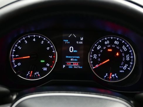 Used 2020 Toyota RAV4 XLE Premium FWD image 24