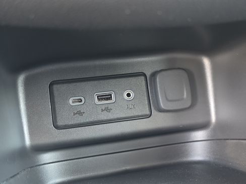 Used 2024 Chevrolet Equinox LT w/ LPO, Cargo Package FWD image 29