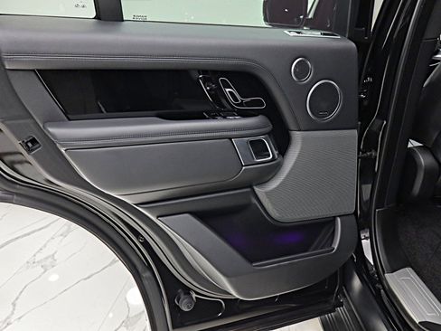 Used 2020 Land Rover Range Rover HSE image 40