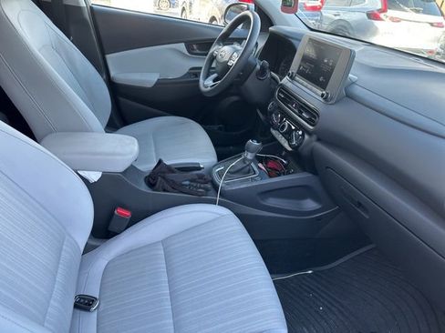 Used 2023 Hyundai Kona SEL image 5