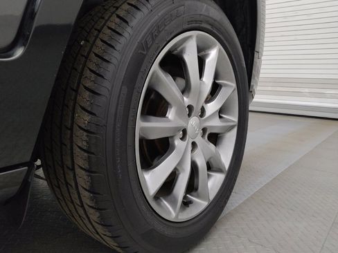 Used 2018 Jeep Cherokee Latitude image 31