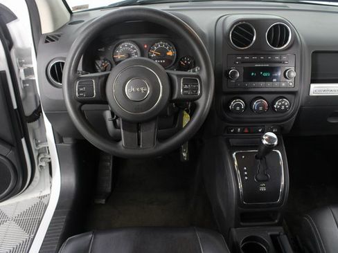 Used 2014 Jeep Compass Sport w/ Power Value Group image 8