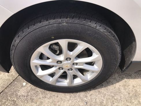 Used 2018 Chevrolet Equinox LT image 10