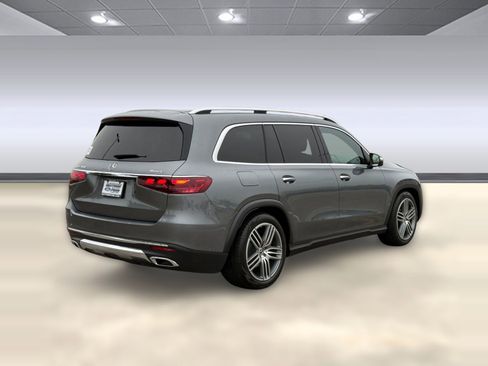 Used 2024 Mercedes-Benz GLS 450 4MATIC image 8
