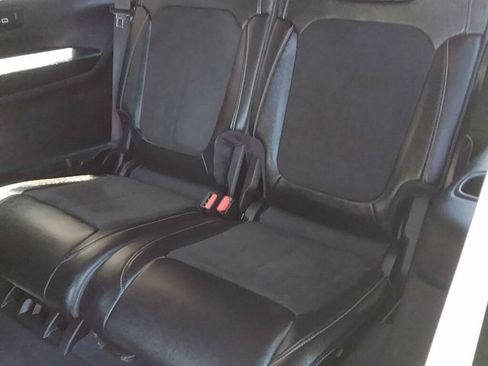 Used 2023 Jeep Grand Cherokee L Laredo RWD image 10