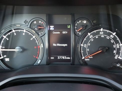 Used 2020 Toyota 4Runner SR5 image 35