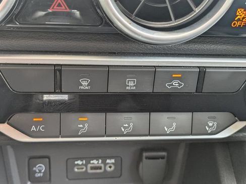 Used 2025 Nissan Sentra SV FWD image 35