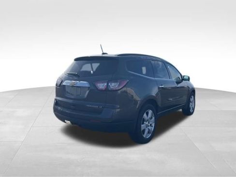 Used 2016 Chevrolet Traverse LT w/ Style and Technology Package image 5