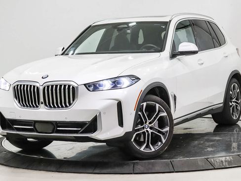 Used 2025 BMW X5 sDrive40i w/ Premium Package RWD image 1