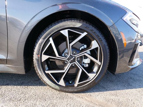 New 2025 Kia K5 EX image 10