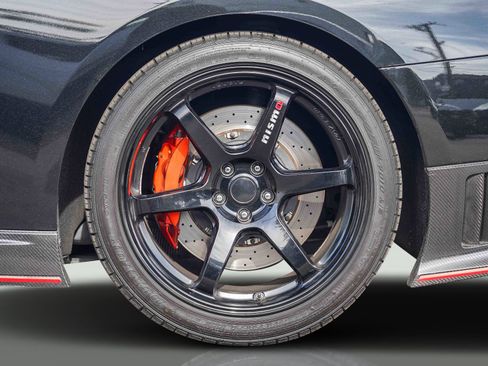 Used 2018 Nissan GT-R NISMO image 85