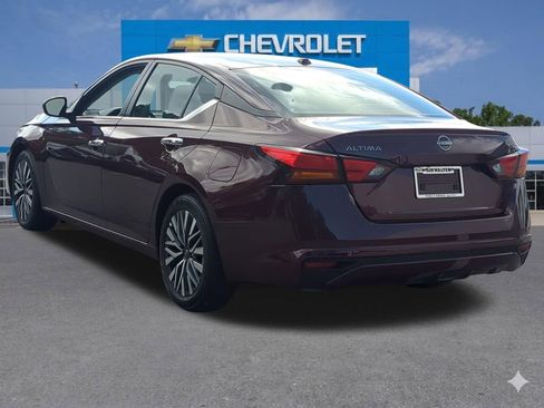 Used 2024 Nissan Altima 2.5 SV FWD image 4