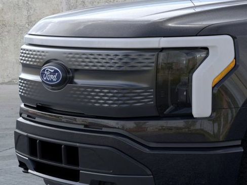 New 2025 Ford F150 Lightning XLT AWD/4WD image 17