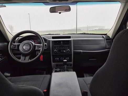 Used 2011 Jeep Liberty Sport AWD/4WD image 45