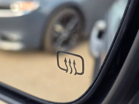 Used 2022 Toyota Highlander XLE image 23