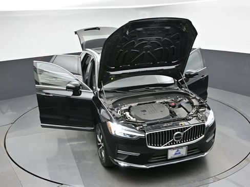 Used 2023 Volvo XC60 B5 Plus AWD/4WD image 47