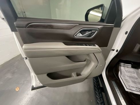 Used 2021 Chevrolet Tahoe Z71 w/ Rear Media and Nav Package image 23