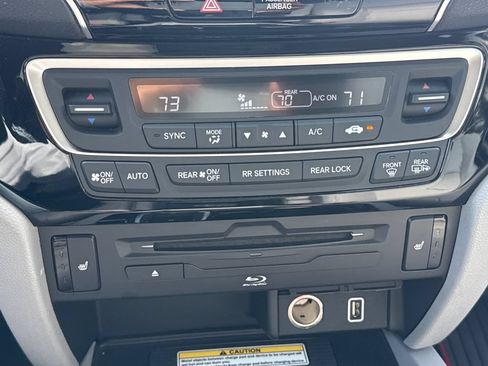 Used 2019 Honda Pilot Touring image 24