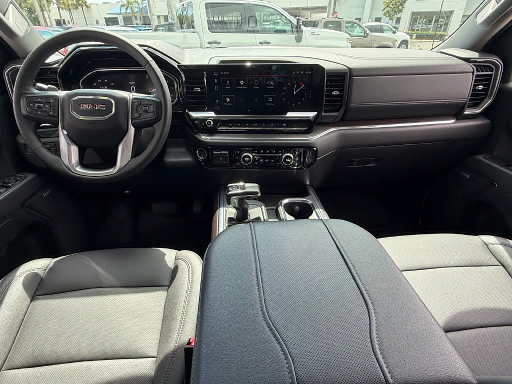 Used 2023 GMC Sierra 1500 SLT w/ SLT Premium Plus Package AWD/4WD image 14