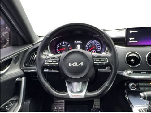 Used 2022 Kia Stinger GT1 RWD image 38