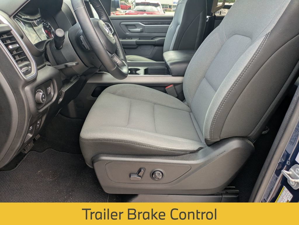 Used 2020 RAM 1500 Big Horn AWD/4WD image 16
