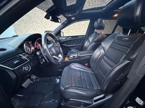 Used 2016 Mercedes-Benz GLE 63 AMG 4MATIC image 23