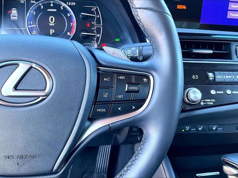 Certified 2024 Lexus ES 350 w/ Premium Package FWD image 23