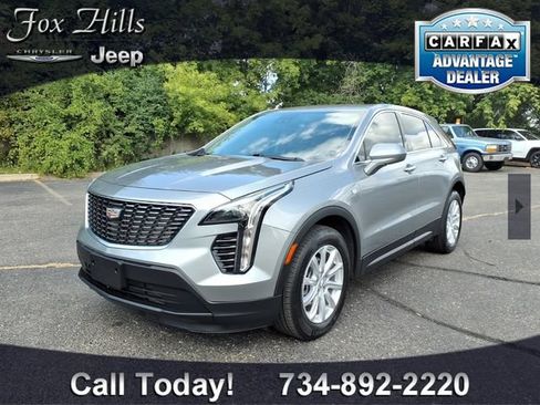 Used 2023 Cadillac XT4 Luxury FWD image 3